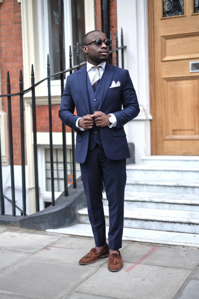 Navy suit 2025 wedding guest