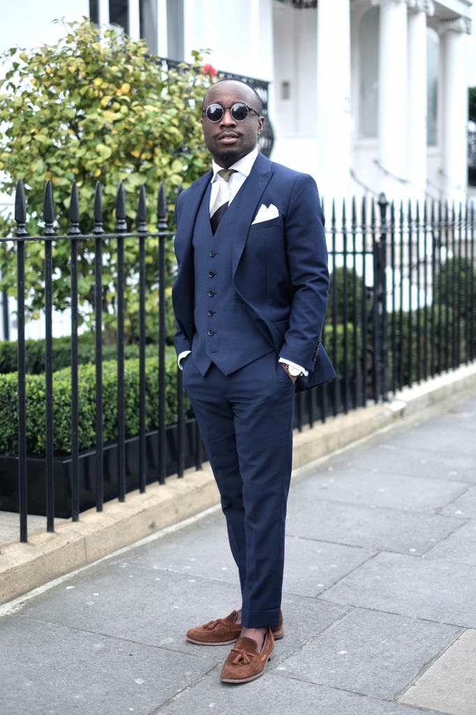 Navy blue 2024 suit wedding guest